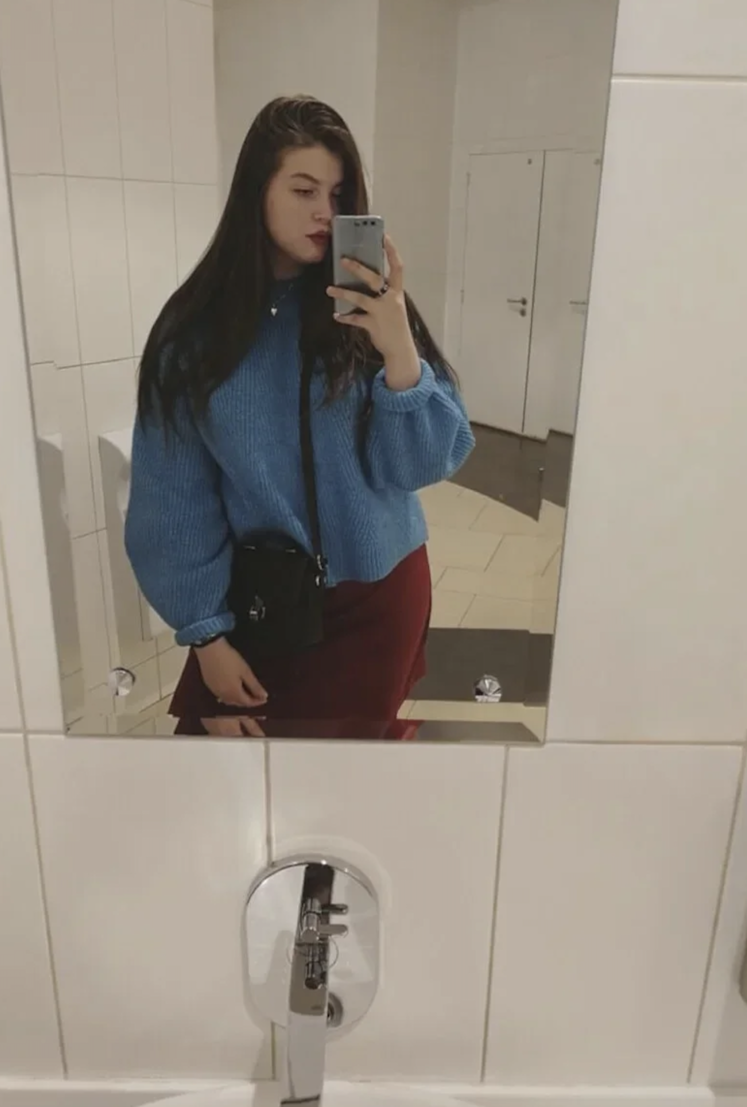 Client selfie provided for virtual try-on